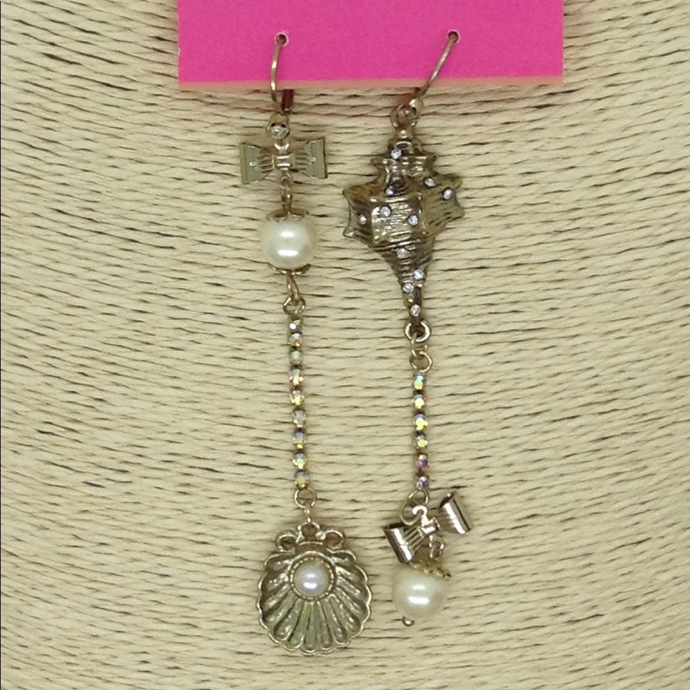Betsey Johnson vintage shell earrings